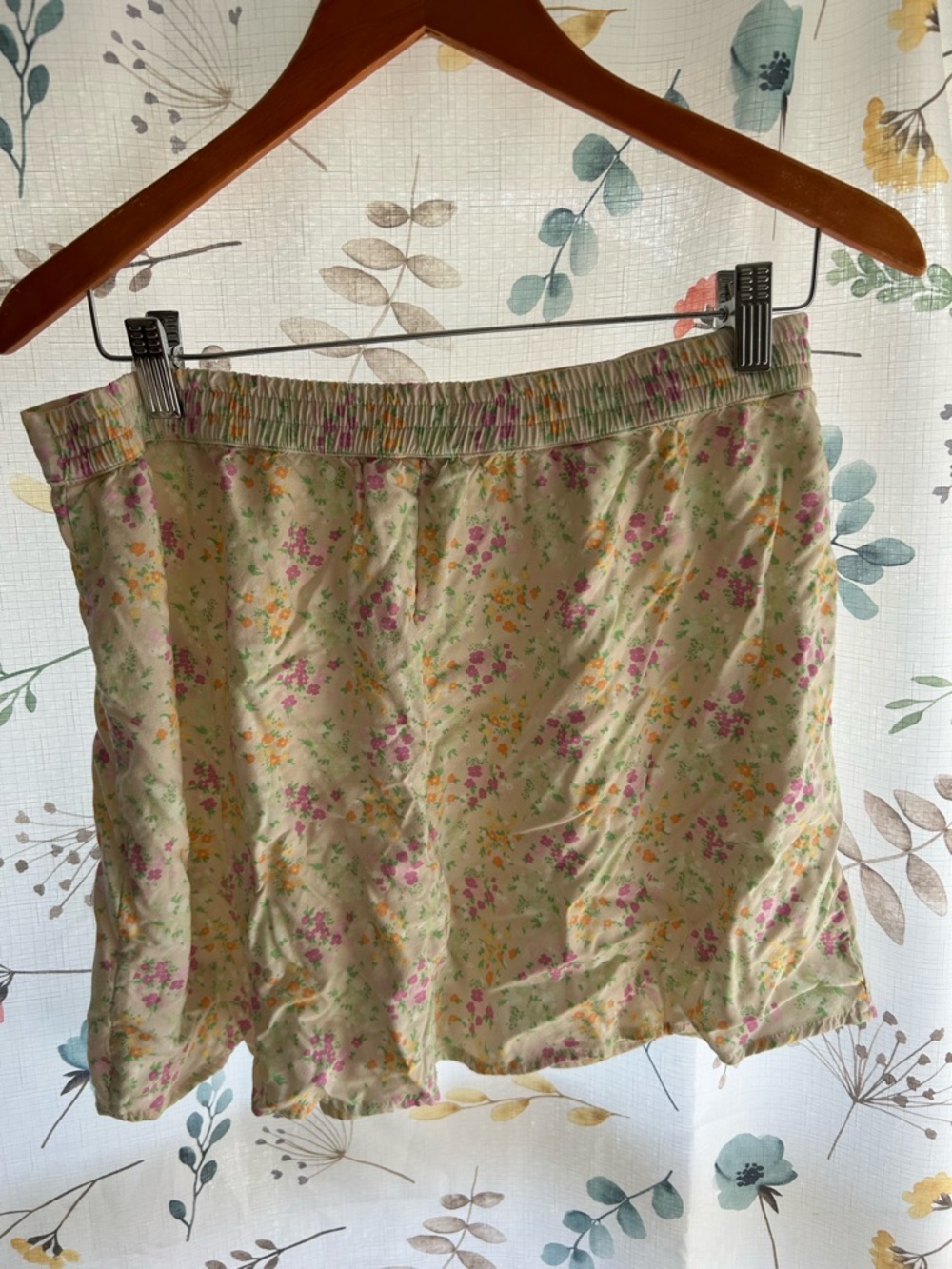 Simons Twik Floral Elastic-Waist Mini Skirt in Pastel Yellow - Picture 2 of 3
